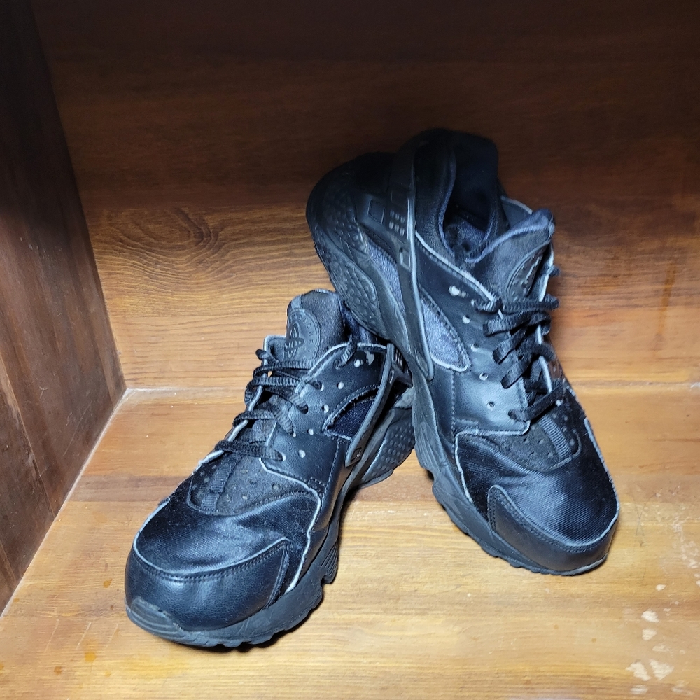 Nike Air Huarache Running Sneaker 7Y - Picture 6 of 9